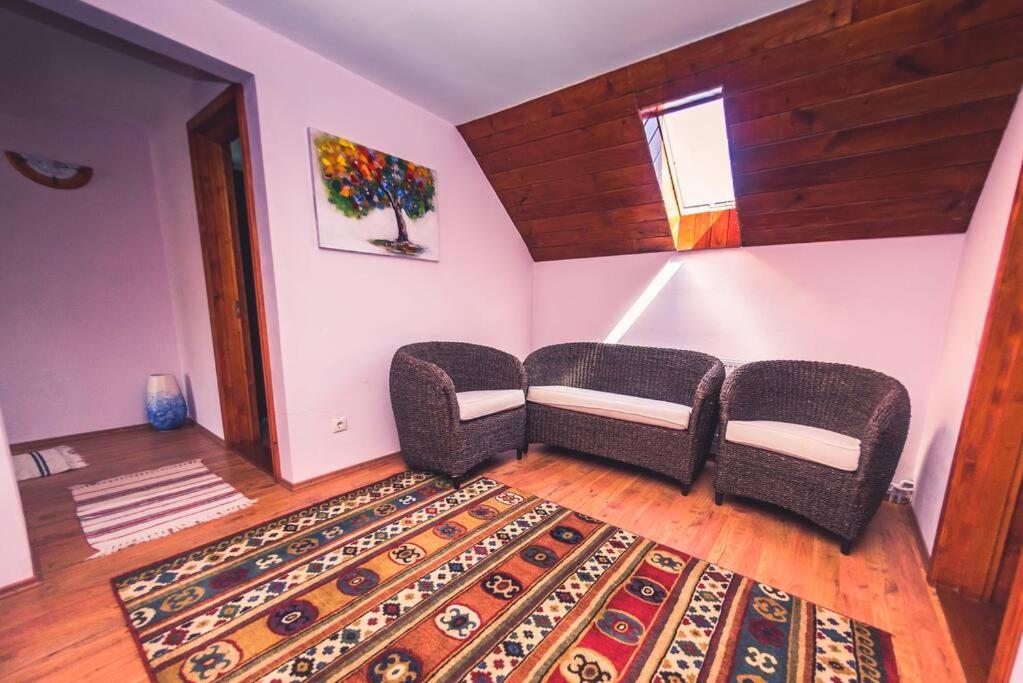 Horace Guesthouse Pool & Hot Tub & Bikes & River Dejani Dış mekan fotoğraf