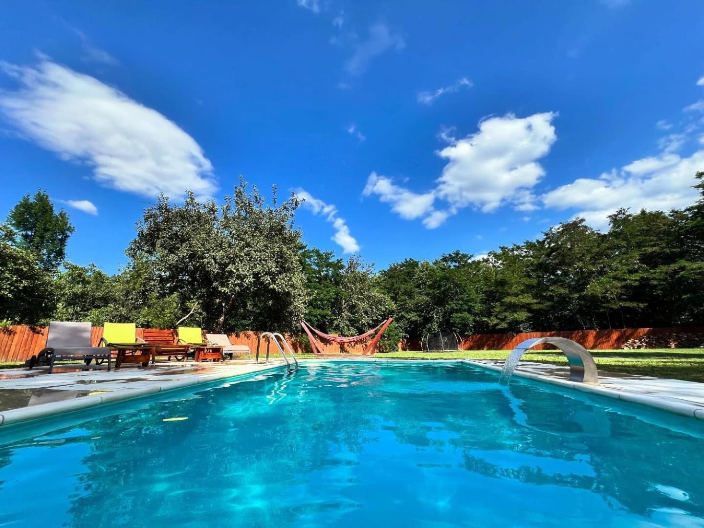 Horace Guesthouse Pool & Hot Tub & Bikes & River Dejani Dış mekan fotoğraf